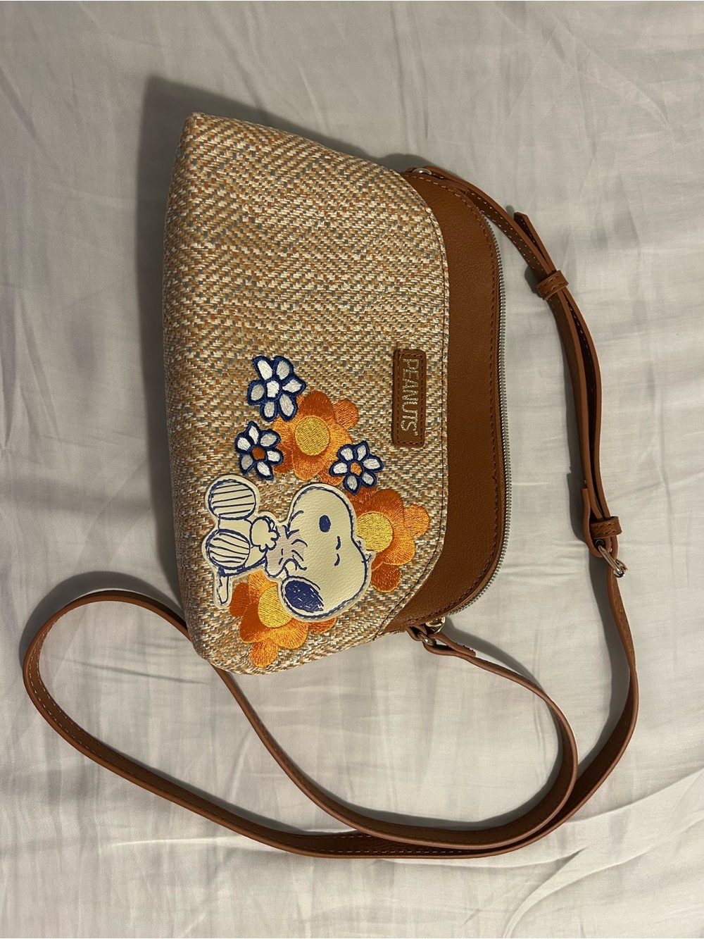 Peanuts Tan and Yellow Snoopy Floral Crossbody Bag - Picture 2 of 6